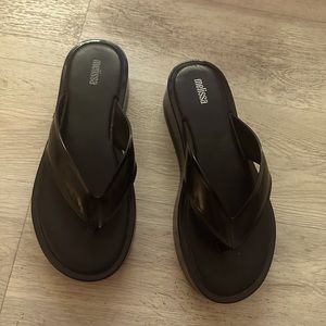 Melissa flip flop platform